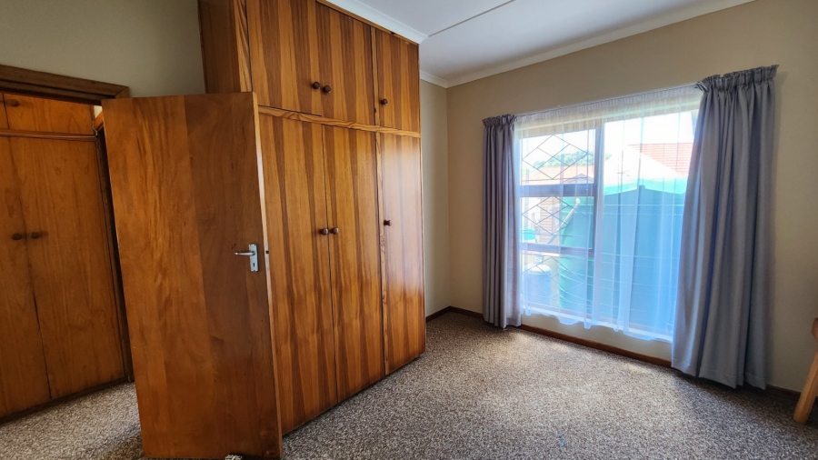 3 Bedroom Property for Sale in Hartenbos Central Western Cape